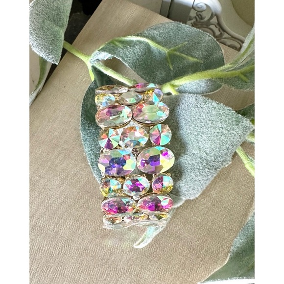 AB large oval stoned stretch bracelet - Picture 1 of 3